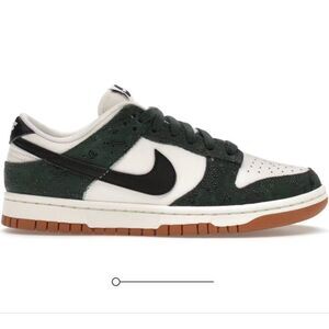 NIB Nike Dunk Low - Green Snake - Pro Green Black Sail - Size 7.5 Mens